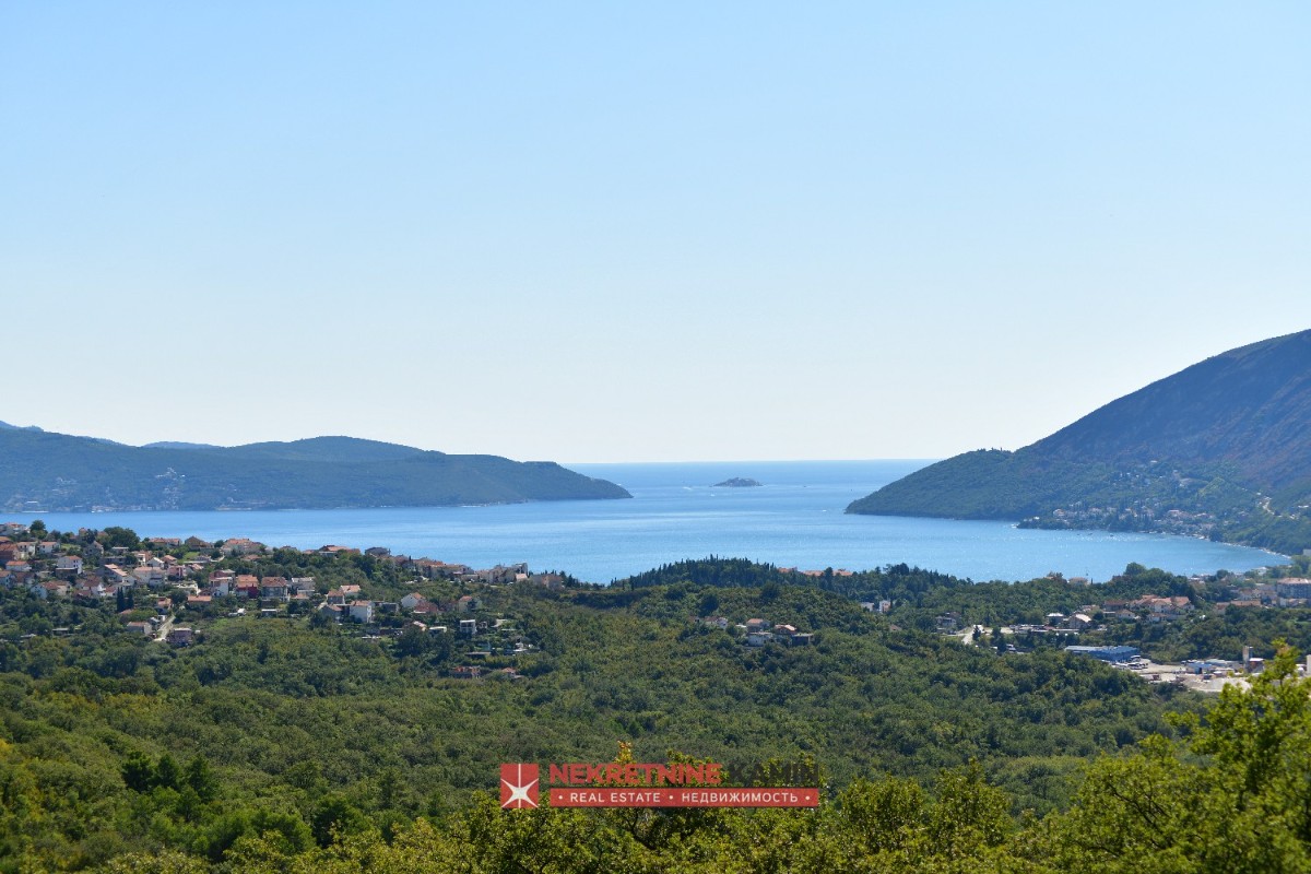 Urbanizovano zemljište za izgradnju više objekata sa pogledom na more, Herceg Novi